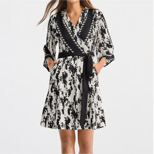 NWOT Cabi X Factor Floral Wrap Belted Black White Mini Kimono A Line Dress XS